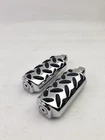 Harley-davidson Diamond Plate Pattern Chrome + Rubber Footpeg Set Pair 50506-03 Used. Price: $39.00.